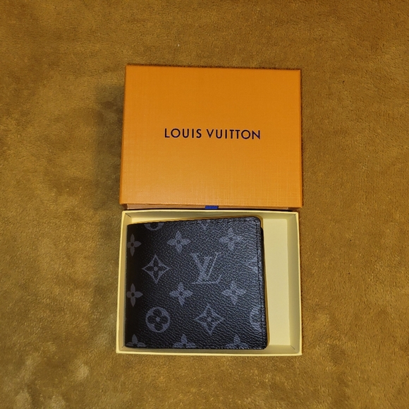 Louis Vuitton Multiple Wallet Grey - Picture 1 of 4